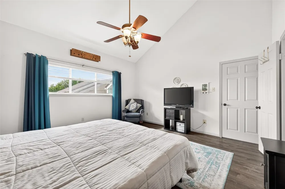 168 April Point Drive S #168 Conroe, TX 77356