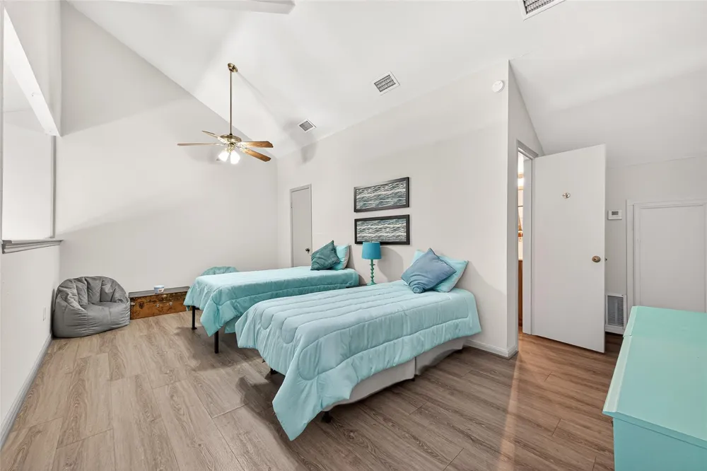 168 April Point Drive S #168 Conroe, TX 77356