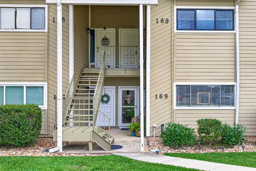 168 April Point Drive S #168 Conroe, TX 77356