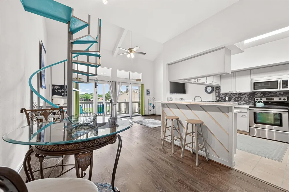 168 April Point Drive S #168 Conroe, TX 77356