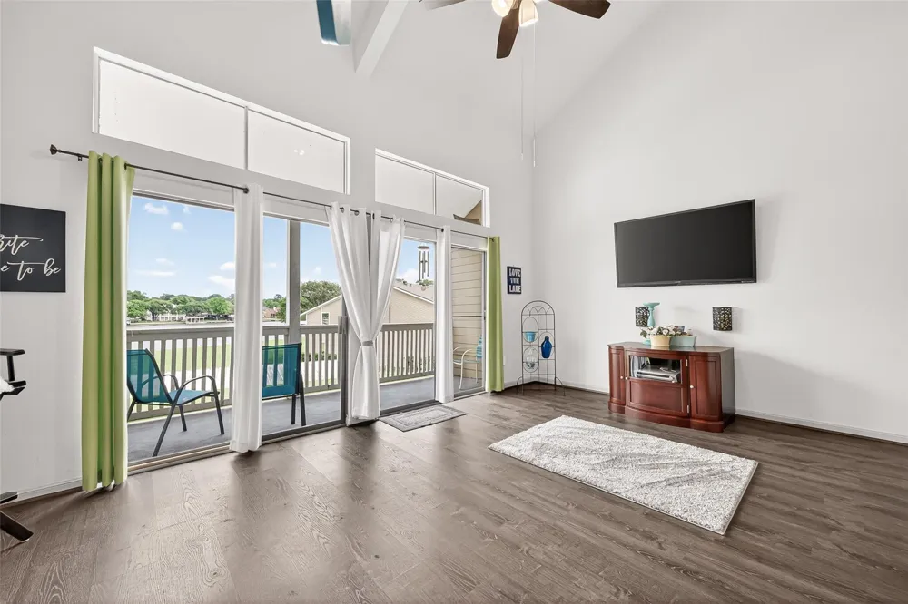 168 April Point Drive S #168 Conroe, TX 77356