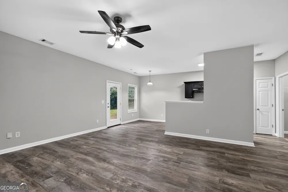 6381 Shadow SQ Lithonia, GA 30058