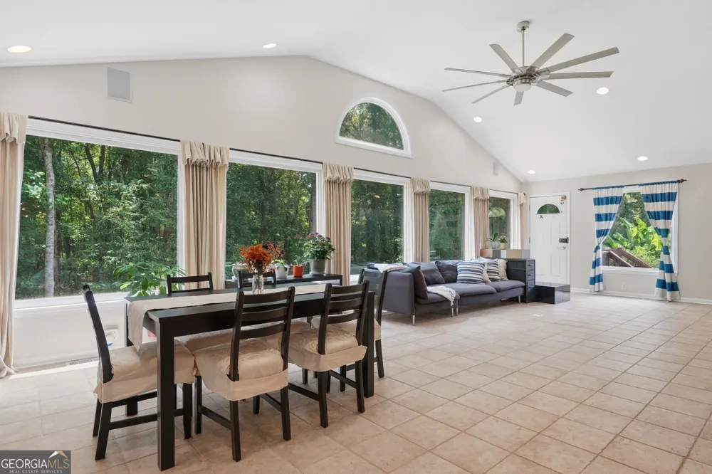 118 Kimmer RD Peachtree City, GA 30269