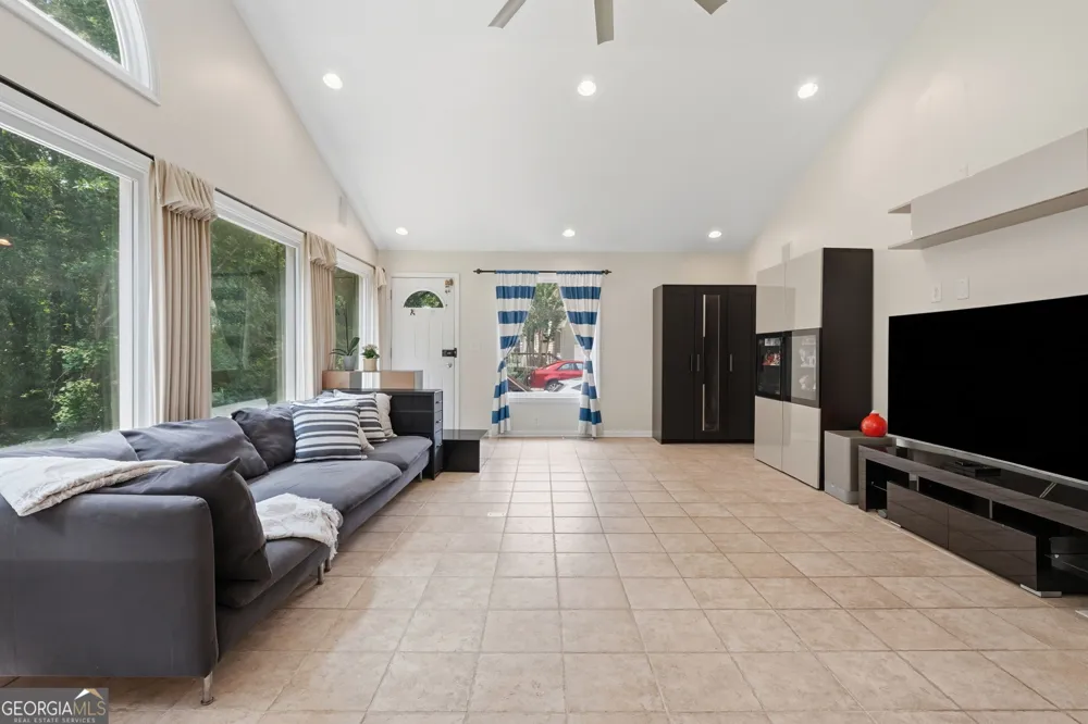 118 Kimmer RD Peachtree City, GA 30269