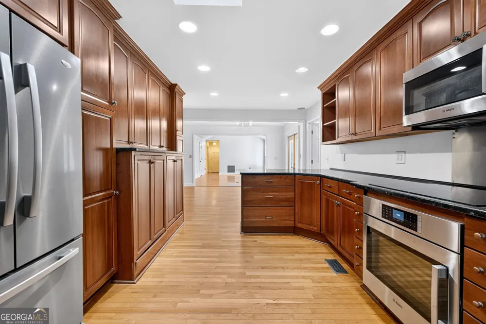 415 Forest Hills DR Sandy Springs, GA 30342