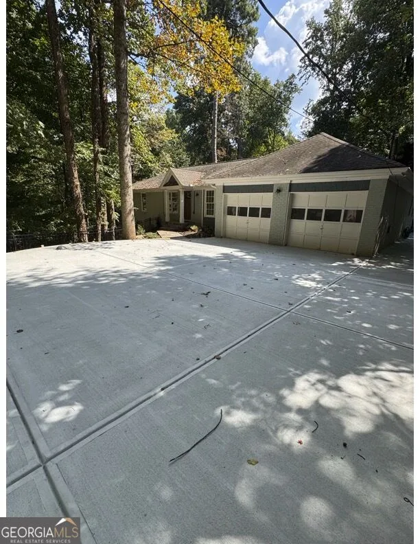 415 Forest Hills DR Sandy Springs, GA 30342