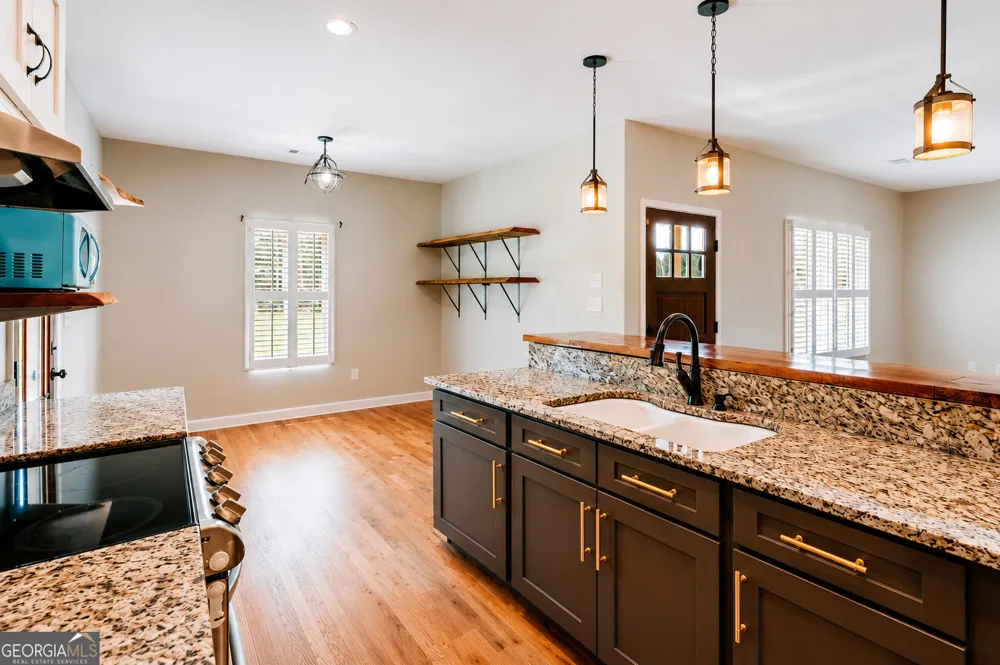 1445 N Forest AVE Hartwell, GA 30643
