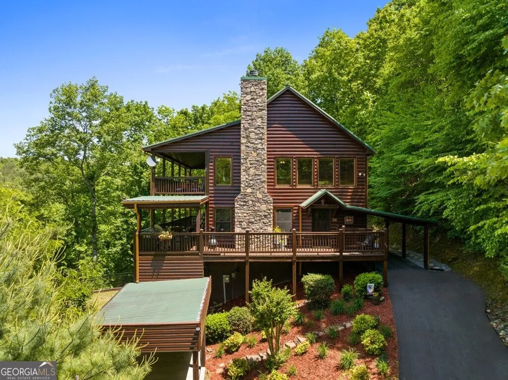 115 Mountain High DR Mineral Bluff, GA 30559
