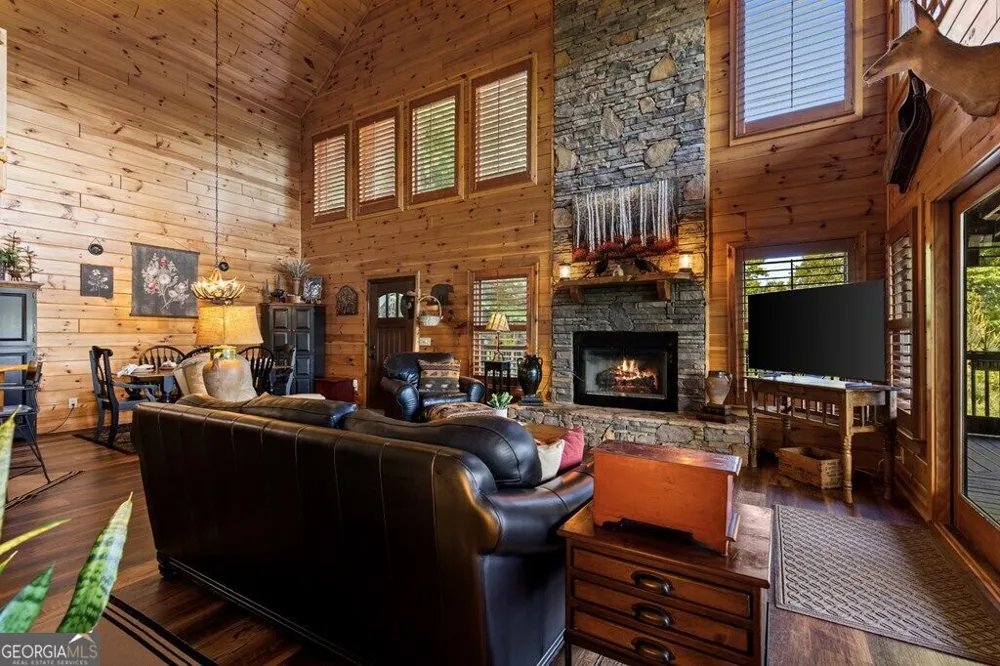 115 Mountain High DR Mineral Bluff, GA 30559