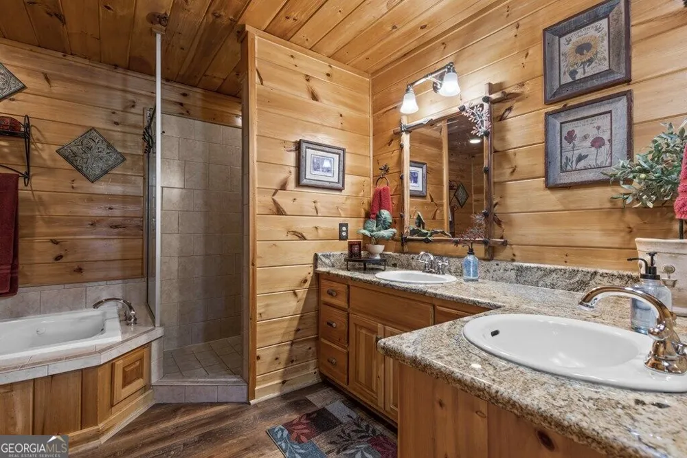 115 Mountain High DR Mineral Bluff, GA 30559