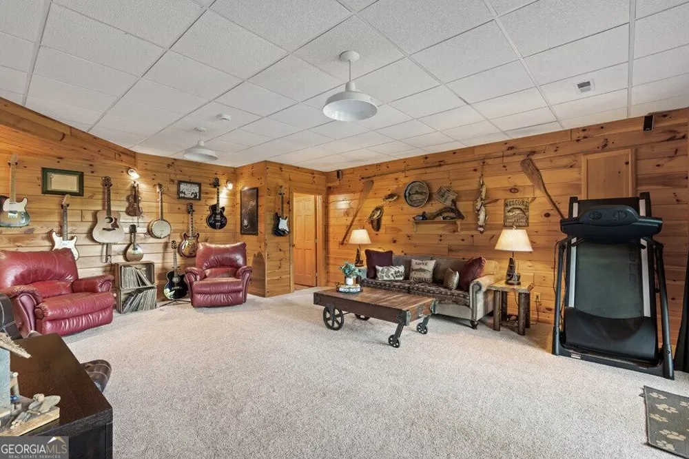 115 Mountain High DR Mineral Bluff, GA 30559