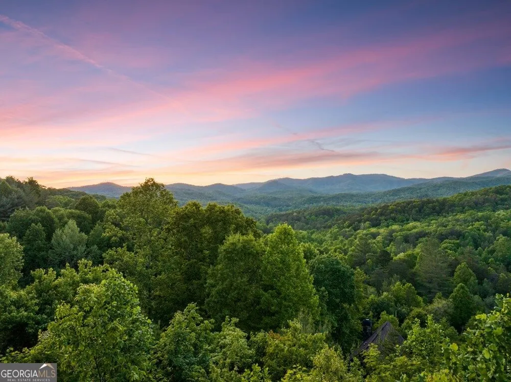 115 Mountain High DR Mineral Bluff, GA 30559