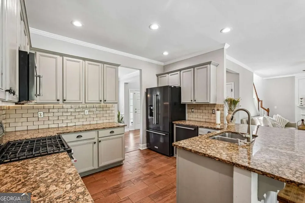 4010 Embassy WAY Lilburn, GA 30047