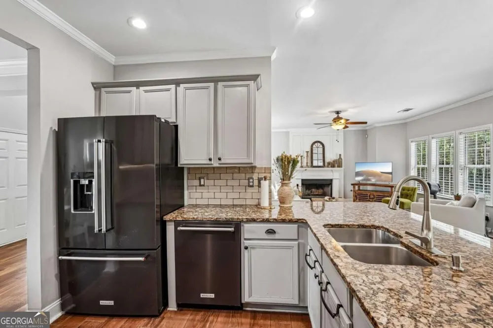 4010 Embassy WAY Lilburn, GA 30047