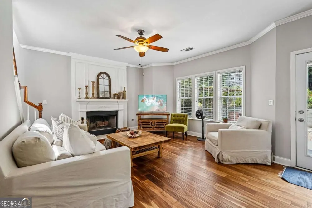 4010 Embassy WAY Lilburn, GA 30047
