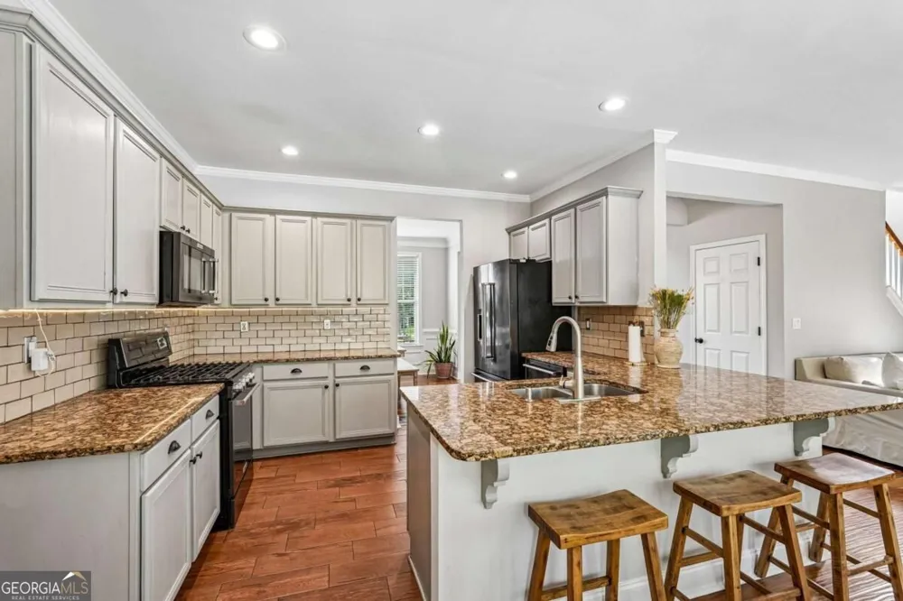 4010 Embassy WAY Lilburn, GA 30047