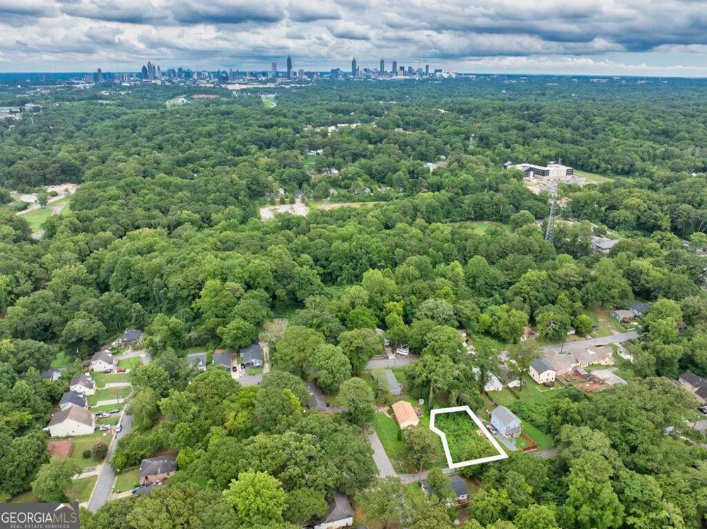 897 Oak ST NW Atlanta, GA 30318
