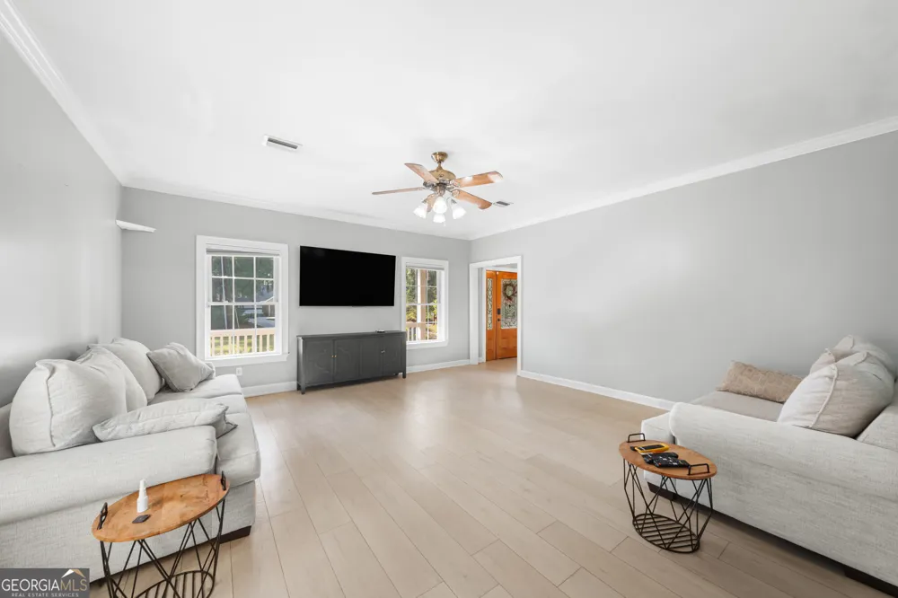 8609 Gohler AVE Savannah, GA 31406