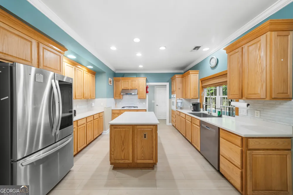 8609 Gohler AVE Savannah, GA 31406