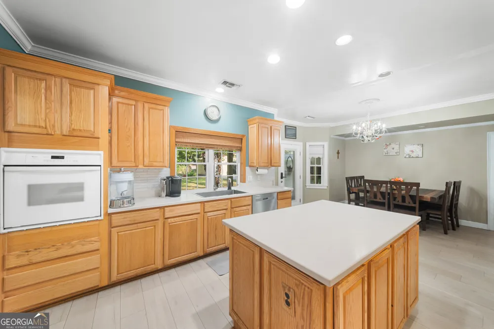 8609 Gohler AVE Savannah, GA 31406