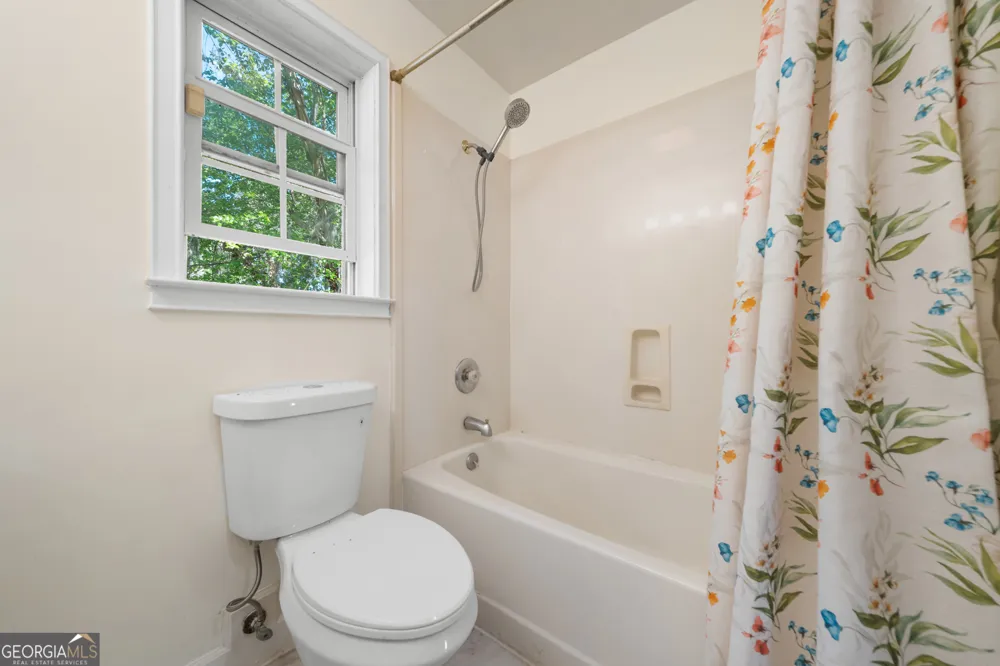 8609 Gohler AVE Savannah, GA 31406