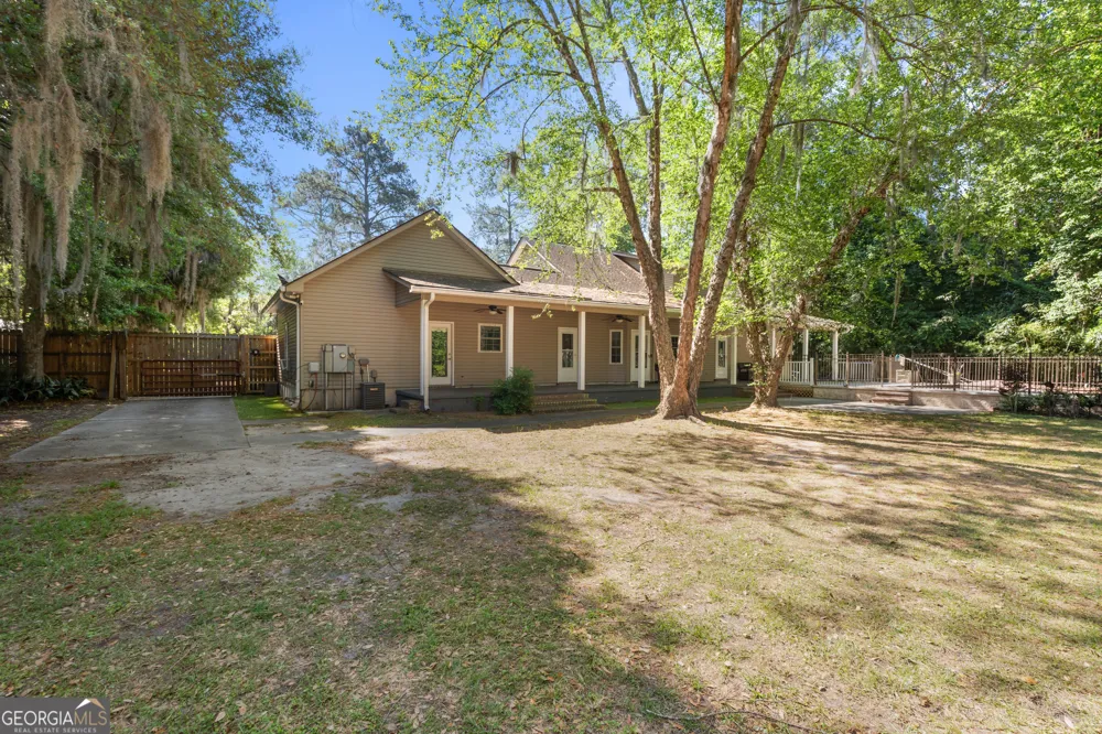 8609 Gohler AVE Savannah, GA 31406