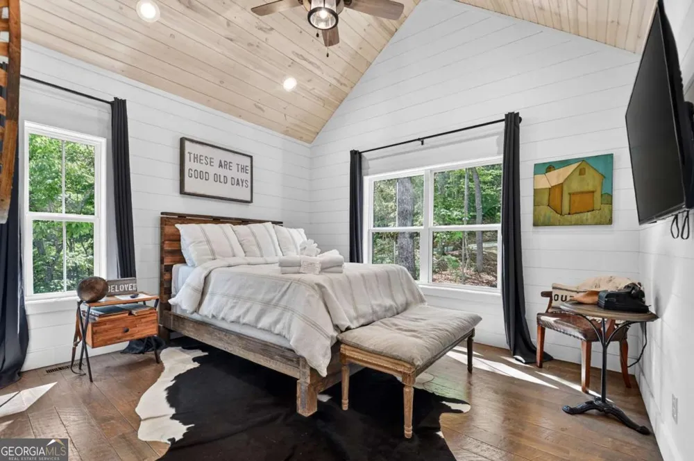 285 Pine Terrace CIR Blue Ridge, GA 30513