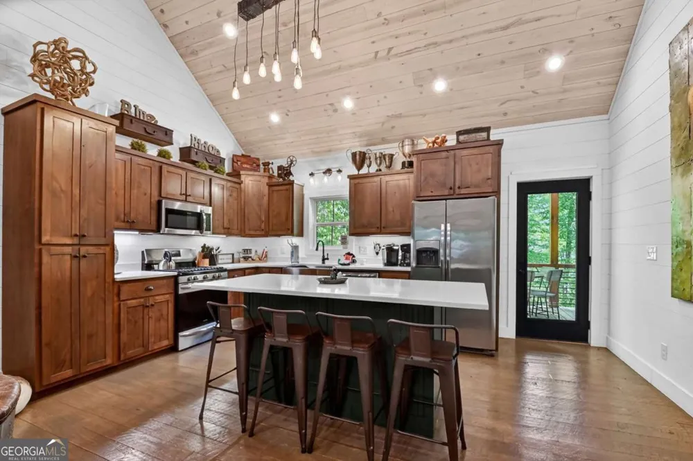 285 Pine Terrace CIR Blue Ridge, GA 30513