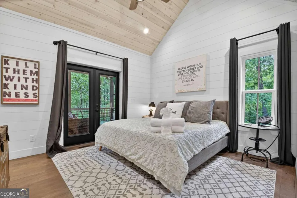 285 Pine Terrace CIR Blue Ridge, GA 30513