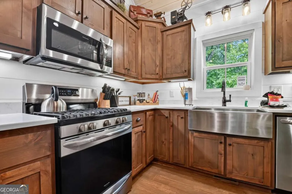 285 Pine Terrace CIR Blue Ridge, GA 30513