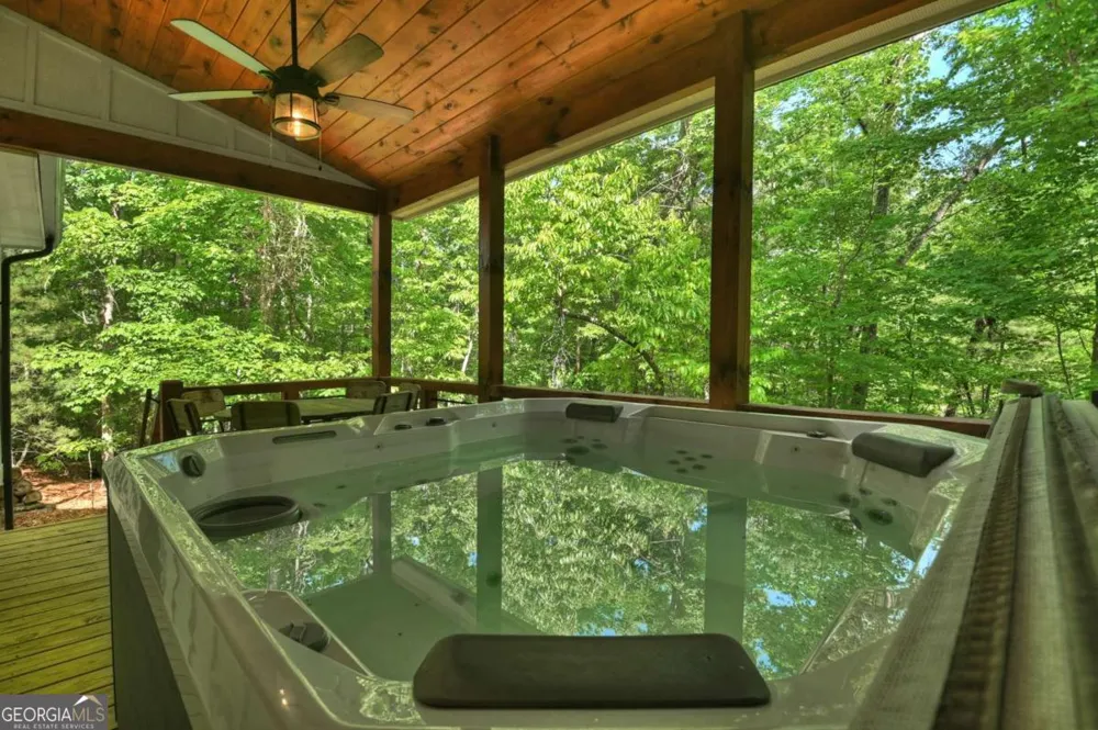 285 Pine Terrace CIR Blue Ridge, GA 30513