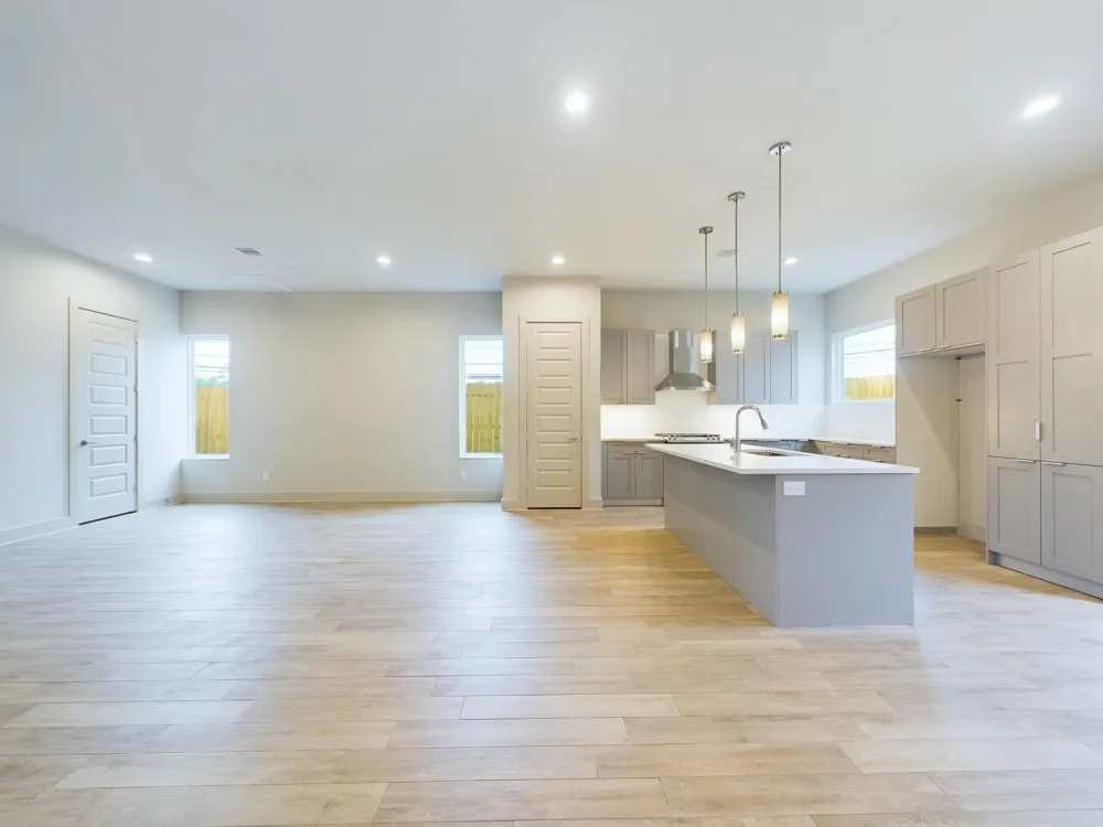 5726 Rucio Lane Houston, TX 77092