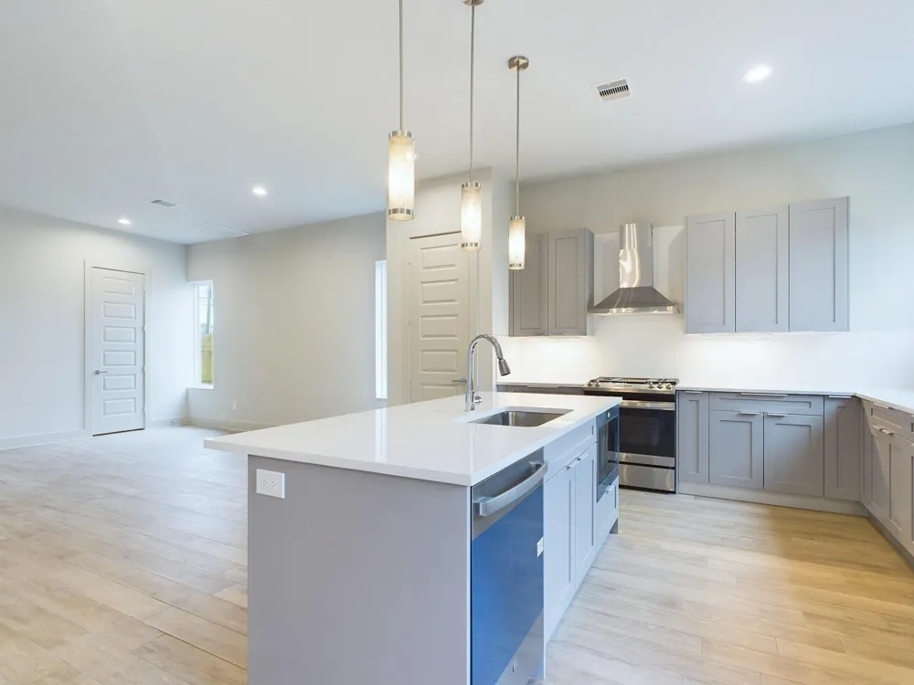5726 Rucio Lane Houston, TX 77092