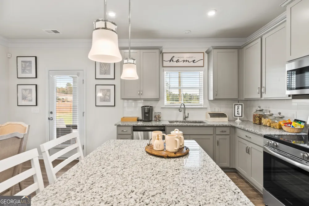 208 Antiquity CIR Perry, GA 31069
