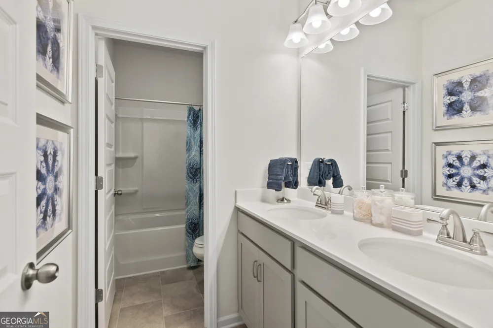 208 Antiquity CIR Perry, GA 31069