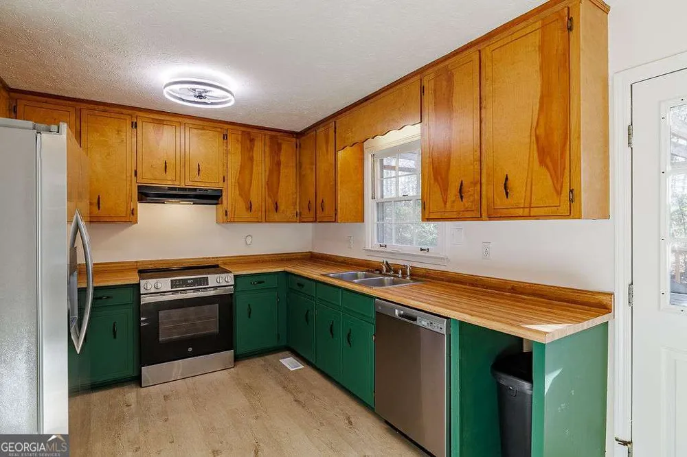 135 Longbranch CT Athens, GA 30605