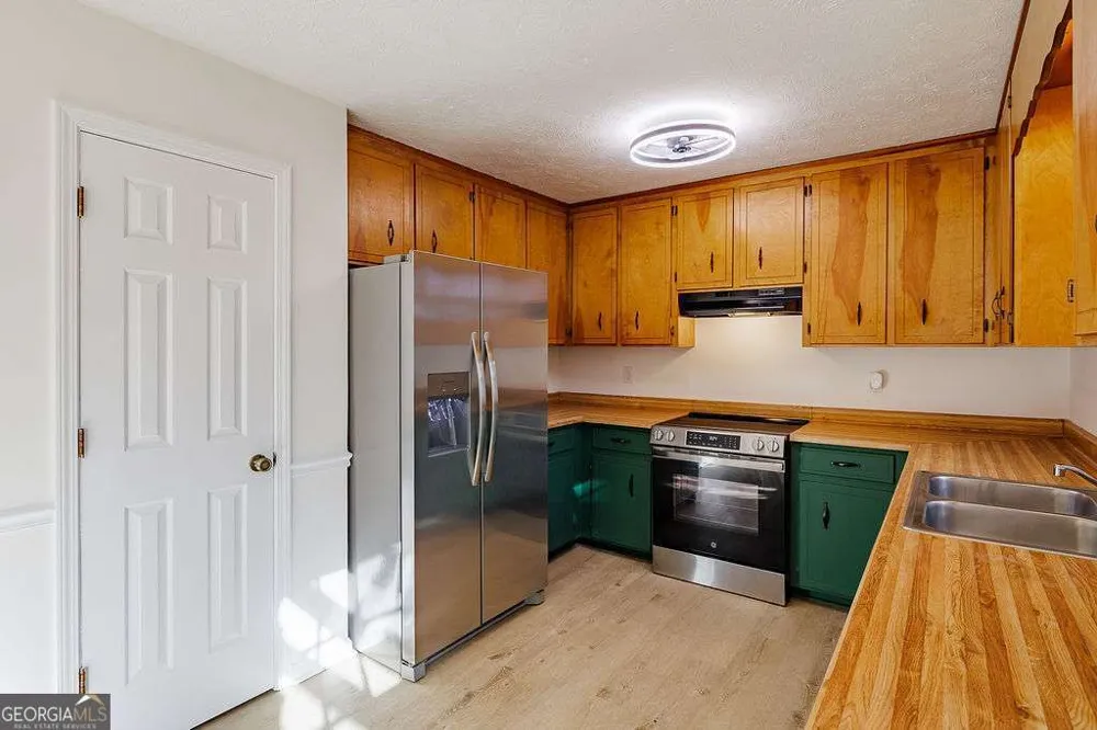 135 Longbranch CT Athens, GA 30605