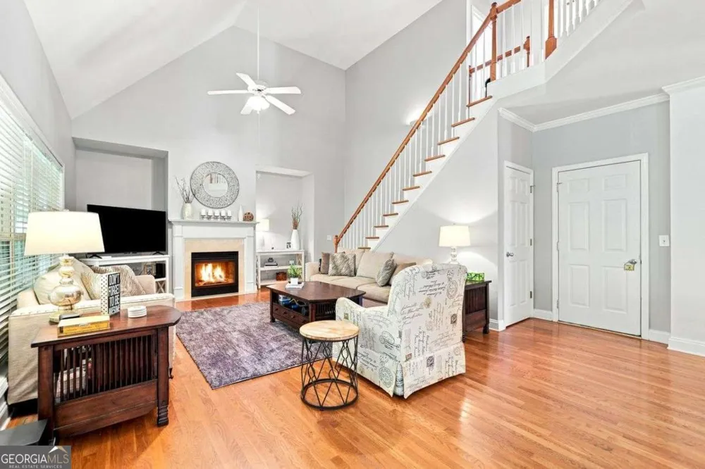 355 Mccook CIR NW Kennesaw, GA 30144