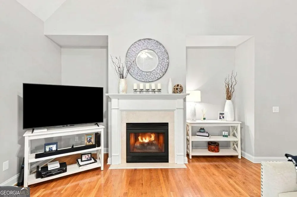 355 Mccook CIR NW Kennesaw, GA 30144
