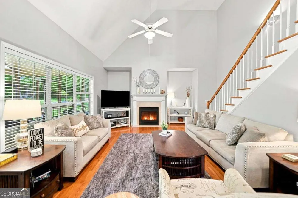 355 Mccook CIR NW Kennesaw, GA 30144