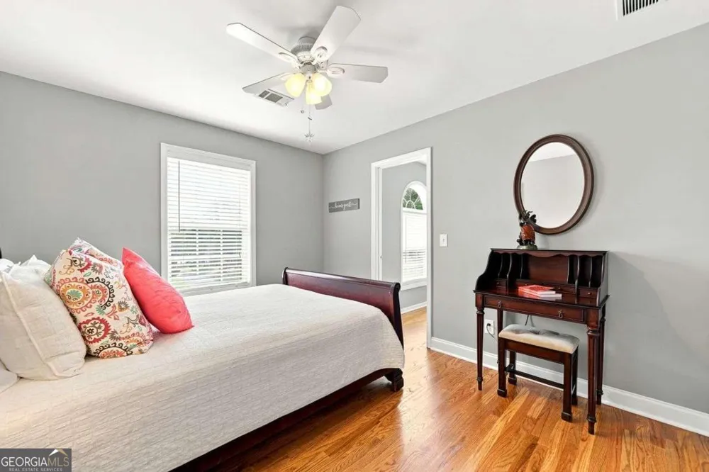 355 Mccook CIR NW Kennesaw, GA 30144
