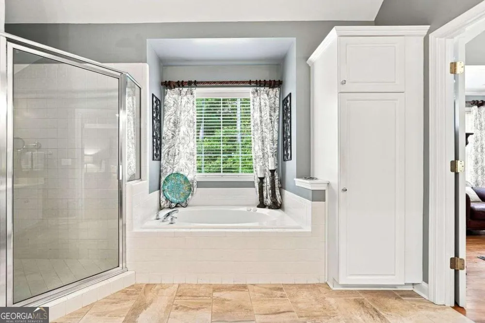 355 Mccook CIR NW Kennesaw, GA 30144