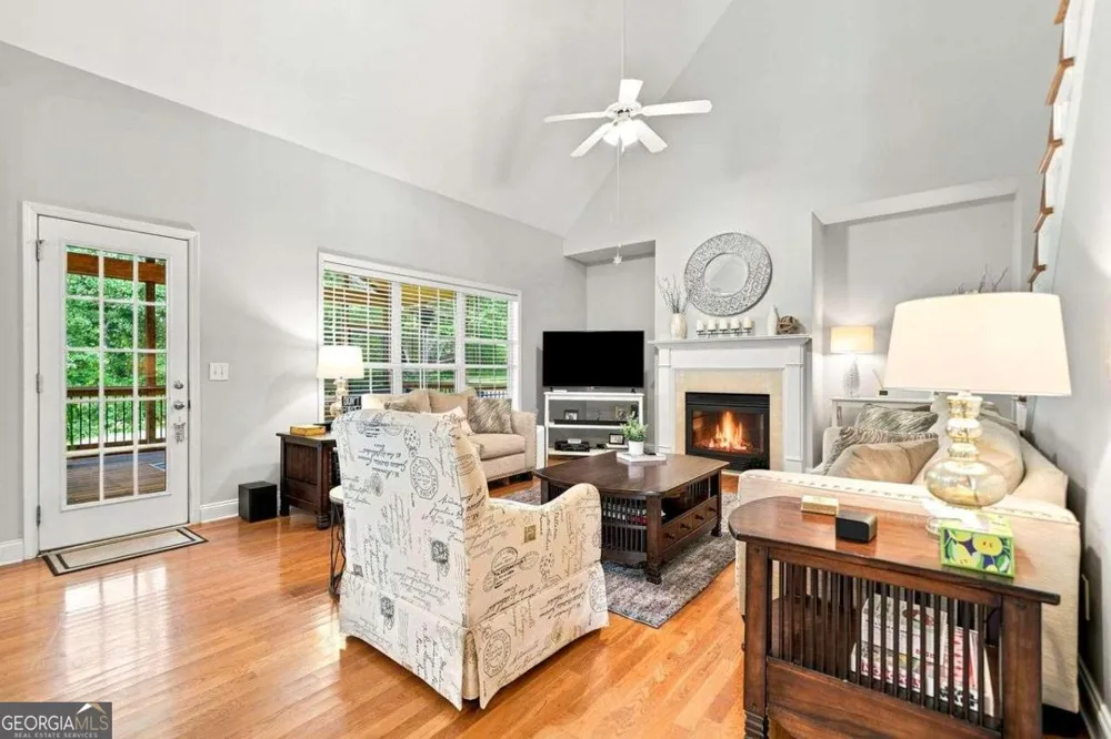 355 Mccook CIR NW Kennesaw, GA 30144