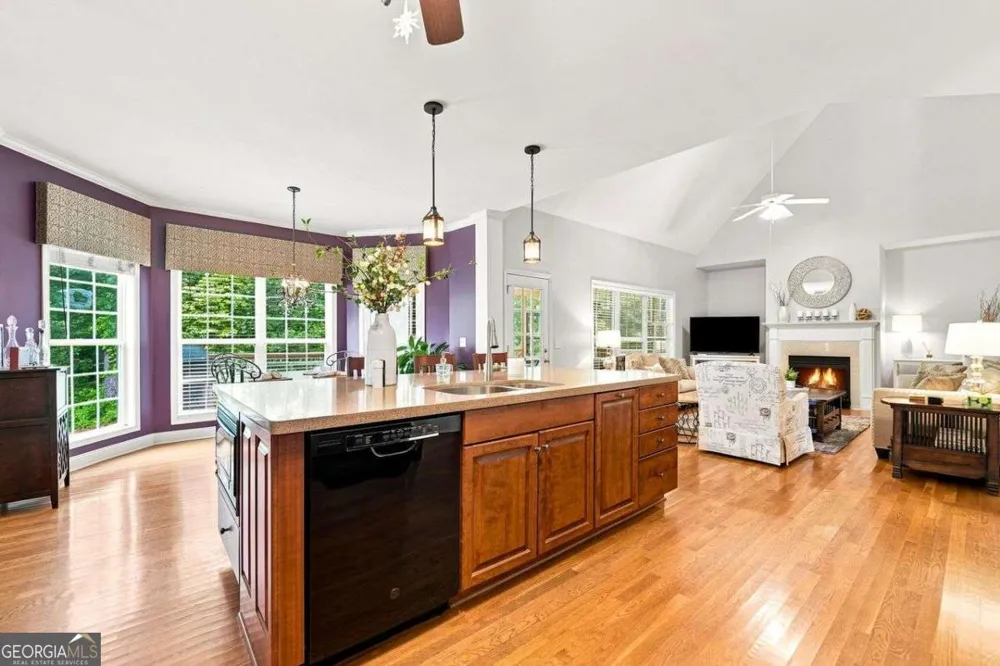 355 Mccook CIR NW Kennesaw, GA 30144