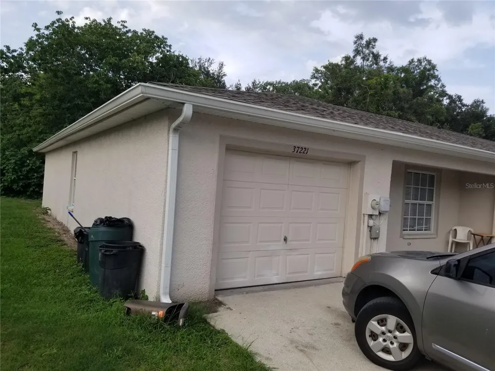 37221 GRASSY HILL LANE Dade City, FL 33525