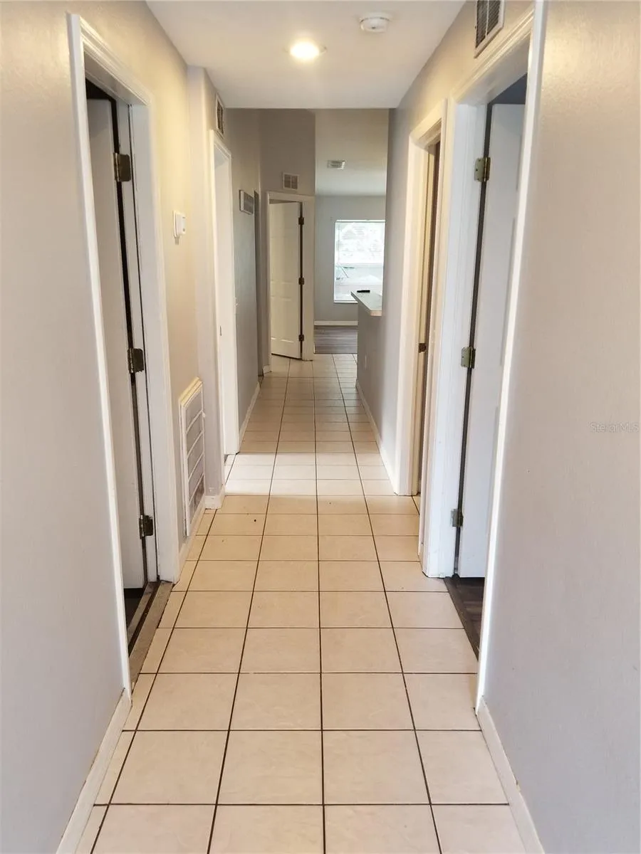 37221 GRASSY HILL LANE Dade City, FL 33525