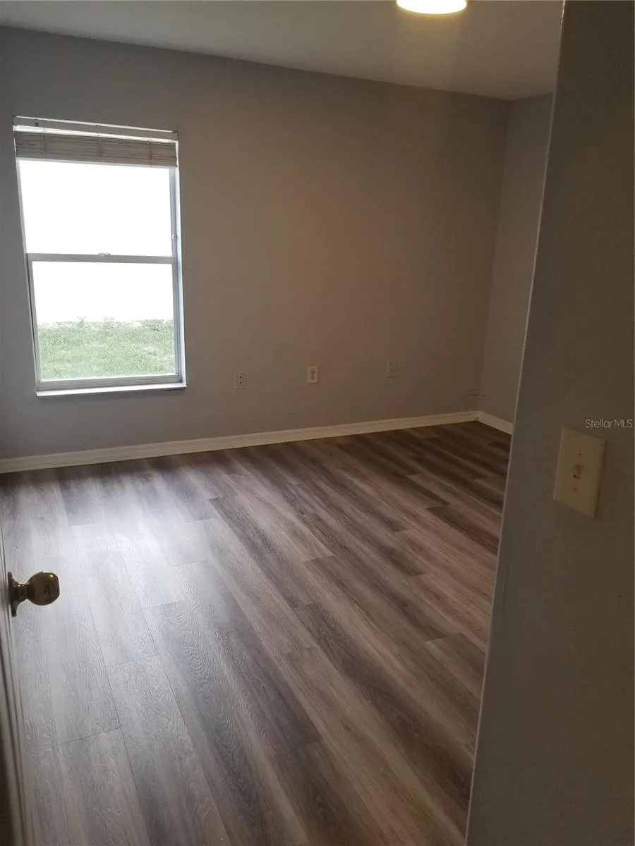 37221 GRASSY HILL LANE Dade City, FL 33525