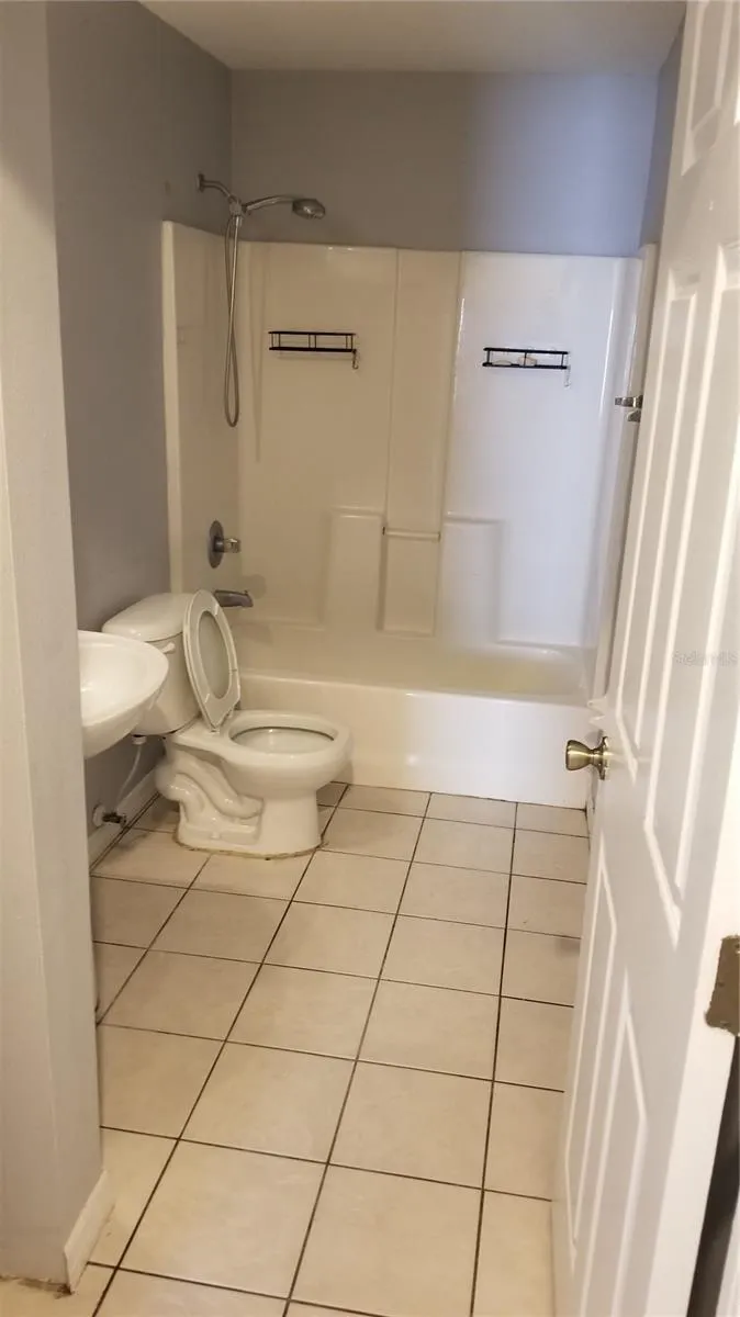 37221 GRASSY HILL LANE Dade City, FL 33525