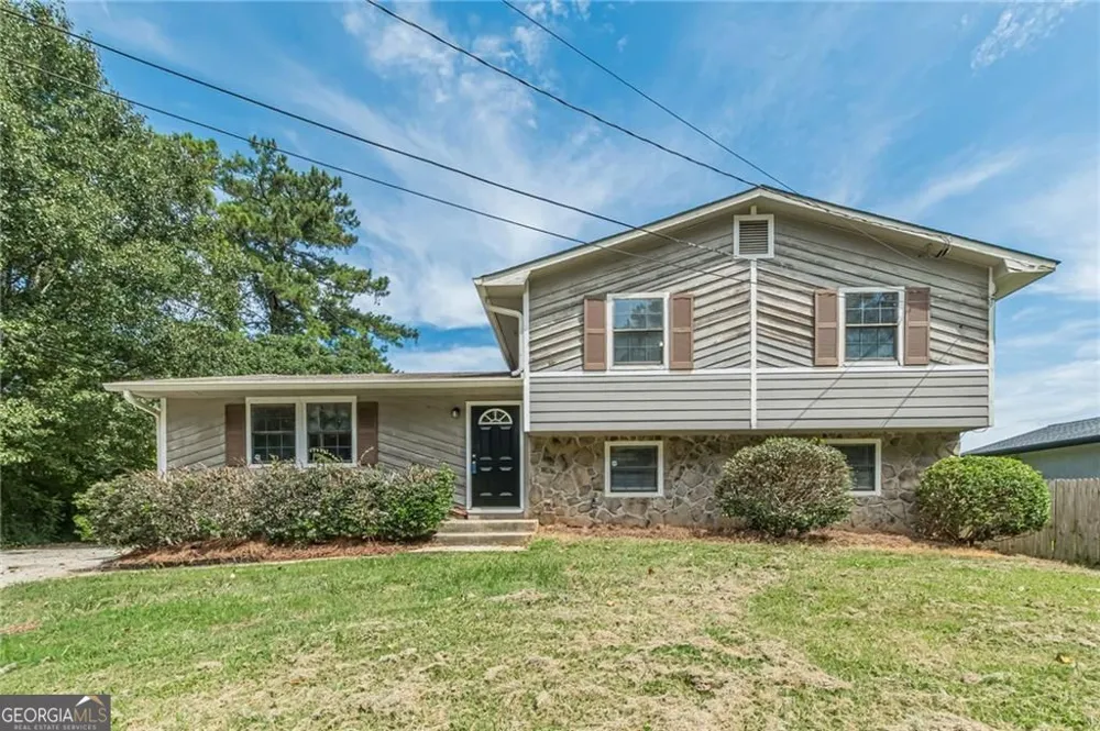 6077 Cherokee Valley LN Lithonia, GA 30058