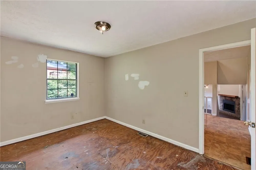 6077 Cherokee Valley LN Lithonia, GA 30058